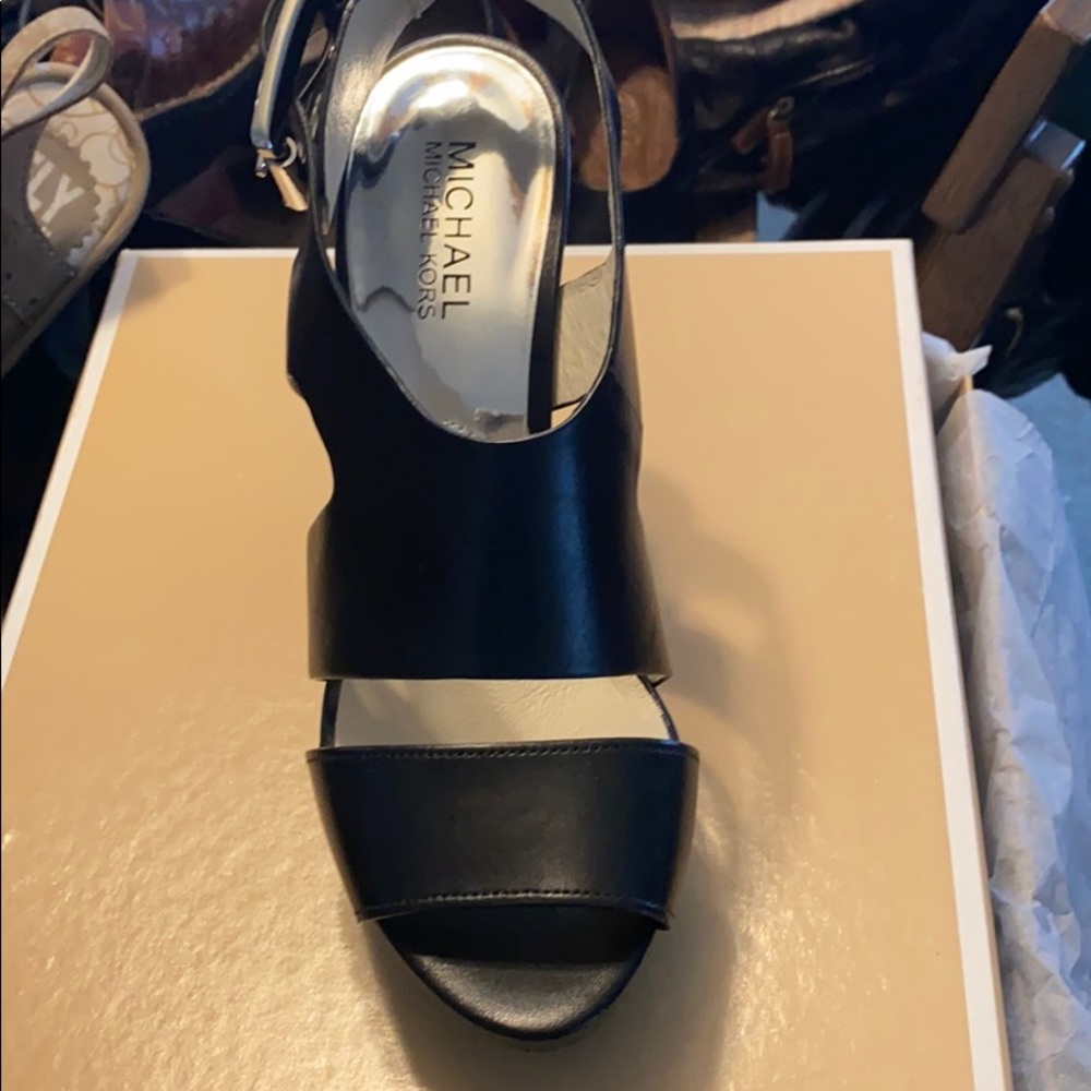 Heels - Picture 2 of 2
